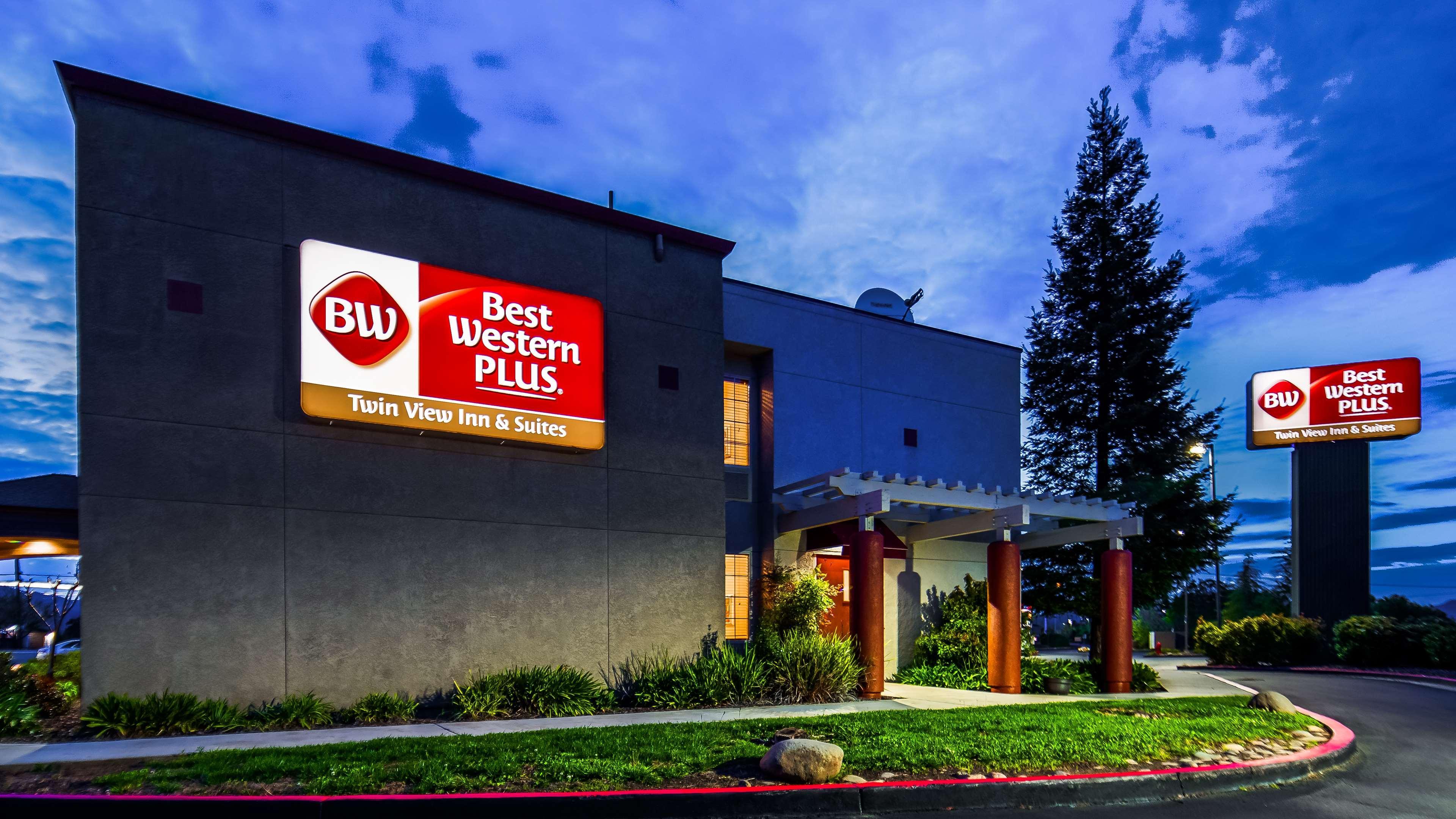 Best Western Plus Twin View Inn And Suites Redding Exteriör bild