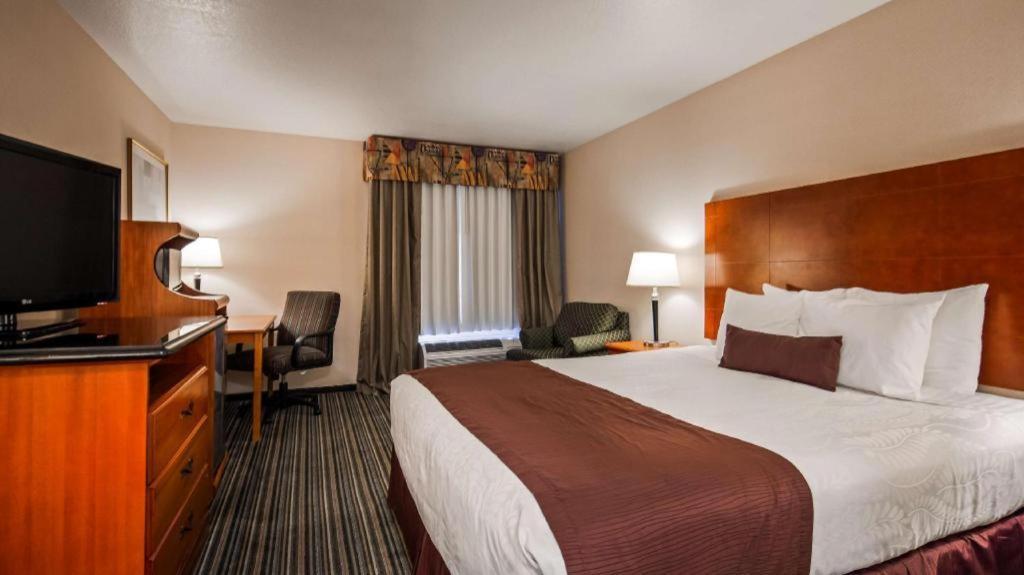 Best Western Plus Twin View Inn And Suites Redding Exteriör bild