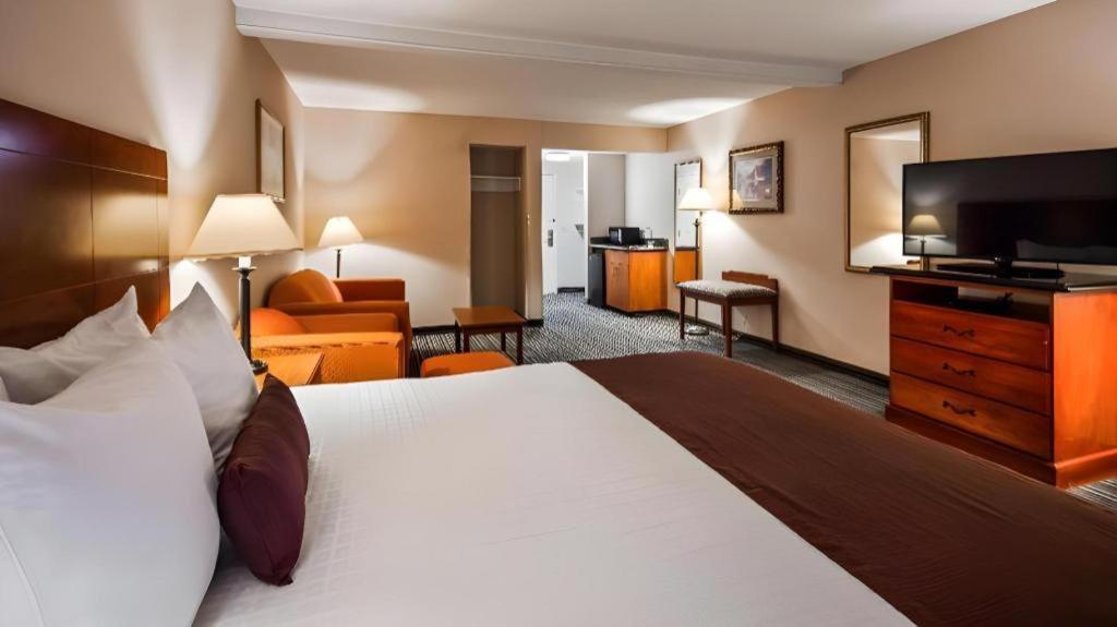 Best Western Plus Twin View Inn And Suites Redding Exteriör bild