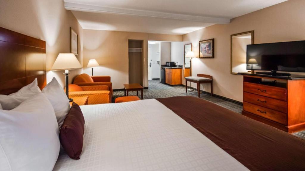 Best Western Plus Twin View Inn And Suites Redding Exteriör bild