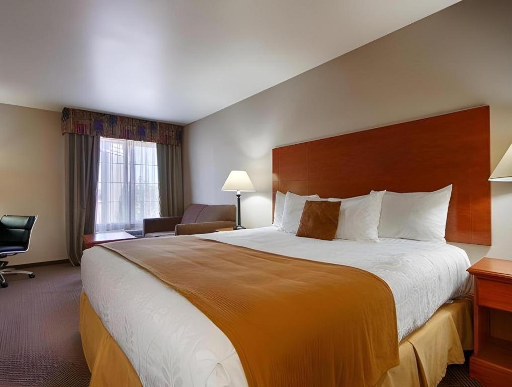 Best Western Plus Twin View Inn And Suites Redding Exteriör bild