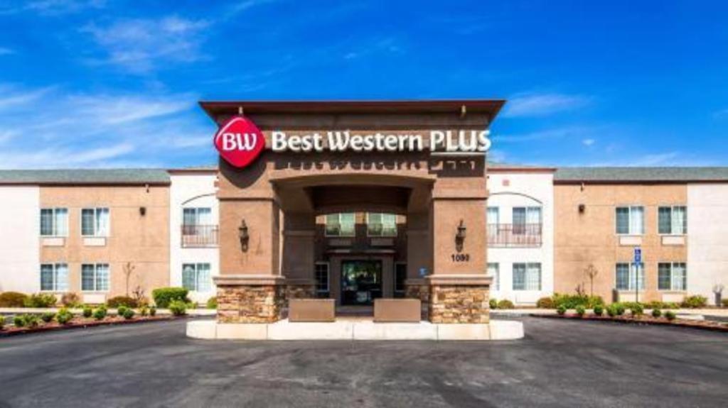 Best Western Plus Twin View Inn And Suites Redding Exteriör bild