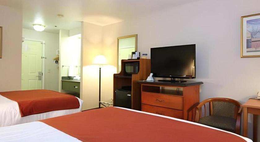 Best Western Plus Twin View Inn And Suites Redding Exteriör bild