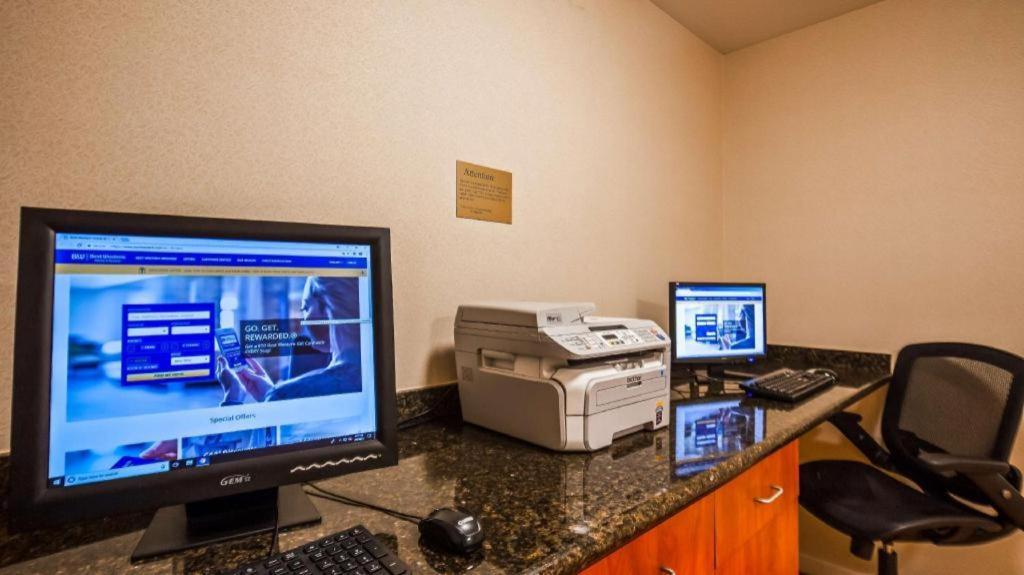 Best Western Plus Twin View Inn And Suites Redding Exteriör bild