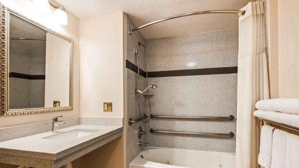 Best Western Plus Twin View Inn And Suites Redding Exteriör bild